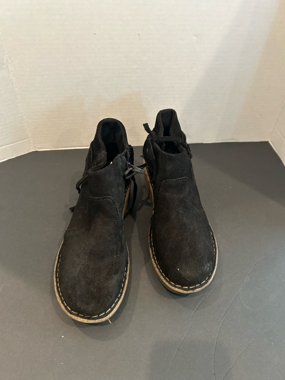 Women’s  Born Vaughn Distressed Suede Black Ankle Boots Bootie size 6.5